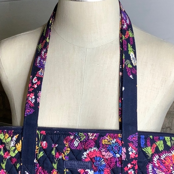 JLN Vera Bradley Tote in Midnight Wildflower. - Picture 5 of 9